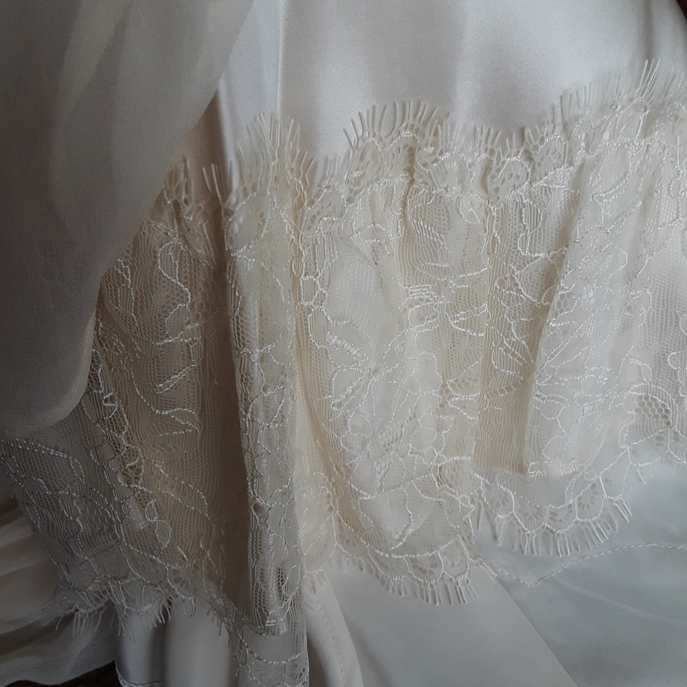 Dress - Picture 4 of 4